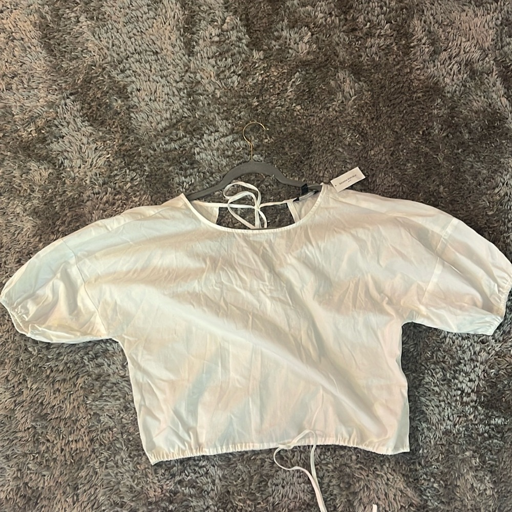 Banana Republic size medium 100% cotton new with tags drop sleeve blouse white